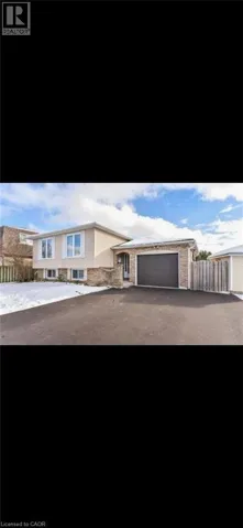 9 VALERIE Court, Cambridge, Ontario N3C3H4