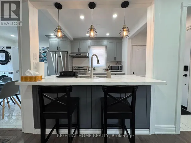 48 PATIKA AVENUE, Toronto (Weston), Ontario M9N2E9