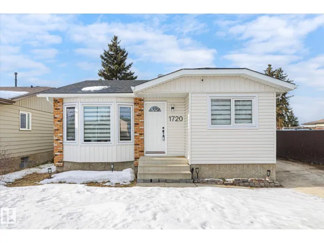 1720 35 ST NW, Edmonton, Alberta T6L2P1