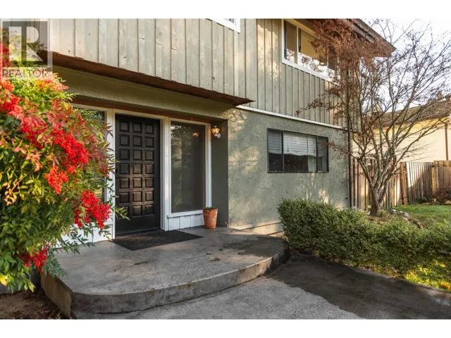7862 EAGLE DRIVE, Halfmoon Bay, British Columbia V7Z1A3