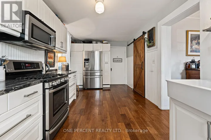 3 BIRD AVENUE, Brampton (Downtown Brampton), Ontario L6V1K8