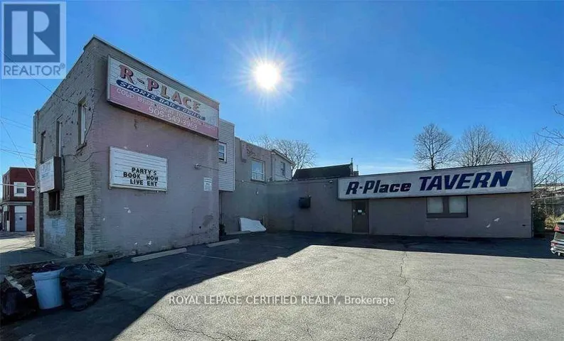 172 BEACH ROAD, Hamilton (Crown Point), Ontario L8L4A5
