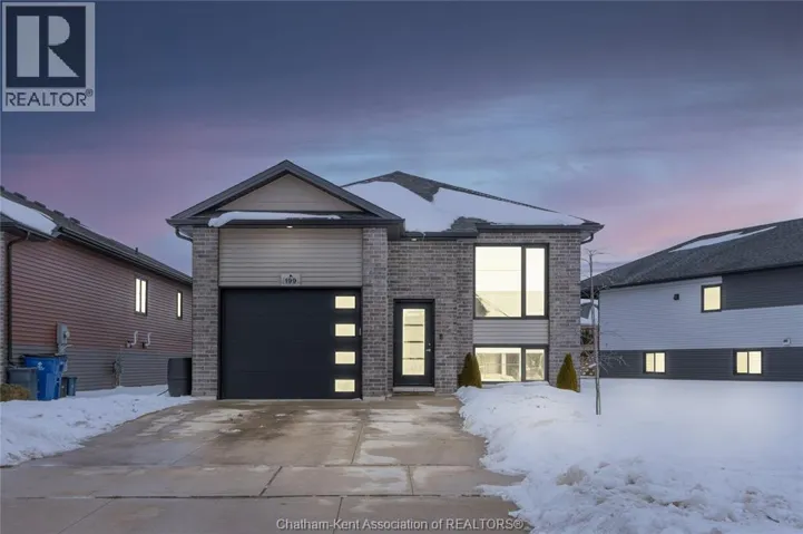 199 MOONSTONE CRESCENT, Chatham, Ontario N7M0S1