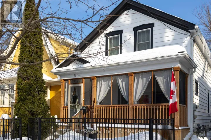 16 YORK STREET, St. Catharines (Downtown), Ontario L2R6B8