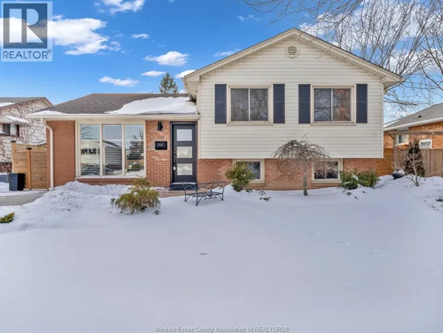 337 CARLING CRESCENT, Windsor, Ontario N8S3X7