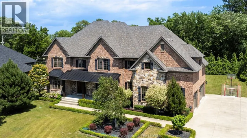 3 DIMENNA DRIVE, Kingsville, Ontario N9Y4C7