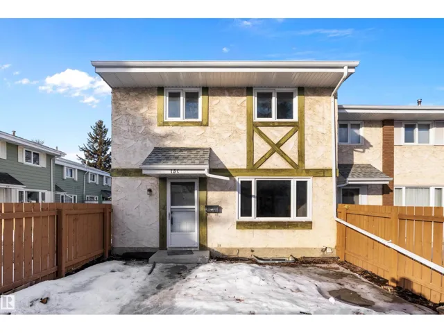 15C CALLINGWOOD CT NW, Edmonton, Alberta T5T0H5