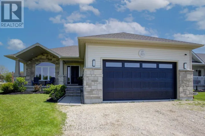 37 LORNE STREET, Minto, Ontario N0G1Z0