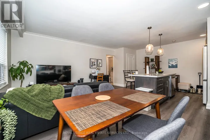 11 - 2637 KEELE STREET, Toronto (Maple Leaf), Ontario M6L2P2