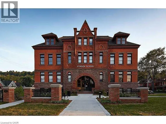 200 STINSON Street Unit# 211, Hamilton, Ontario L8N4J5