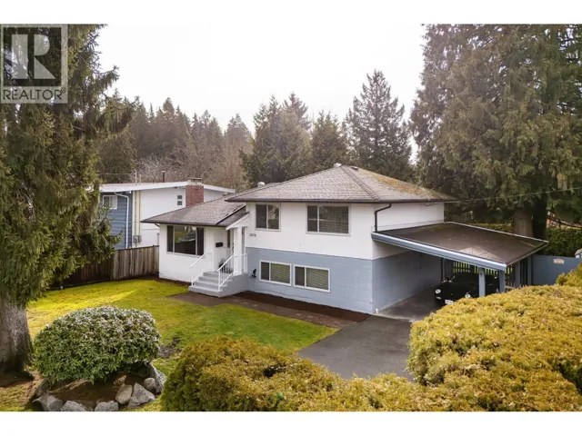 2070 LYONS COURT, Coquitlam, British Columbia V3J3L7