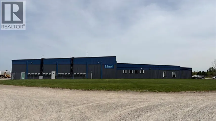 260 CENTRE STREET, Petrolia, Ontario N0L1R0