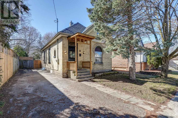 11 JOSEPHINE STREET, London South (South I), Ontario N5Z3N7