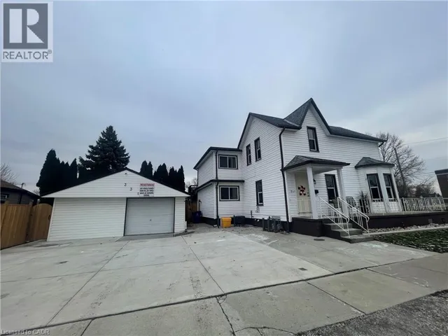 209 MURRAY Street, Wallaceburg, Ontario N8A1H6