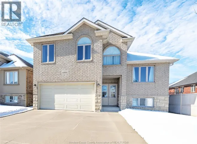 4001 COSENZA STREET, Windsor, Ontario N9G0A5