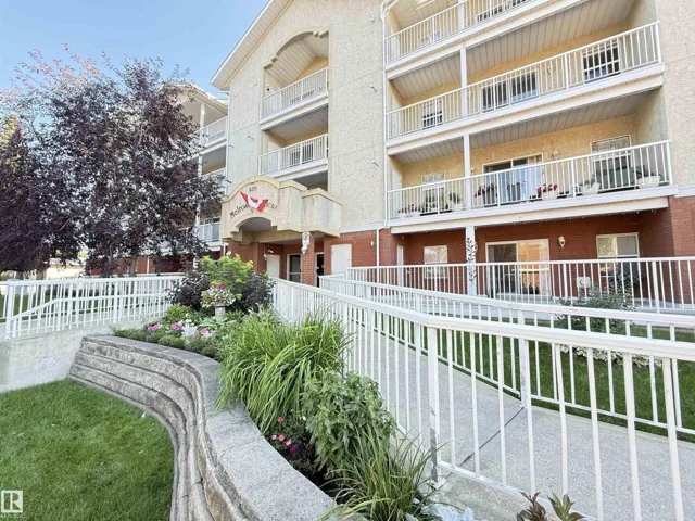 #302 8215 84 AV NW, Edmonton, Alberta T6C4R2