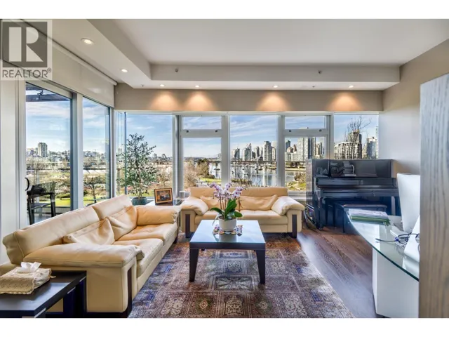 504 181 ATHLETES WAY, Vancouver, British Columbia V5Y0E5