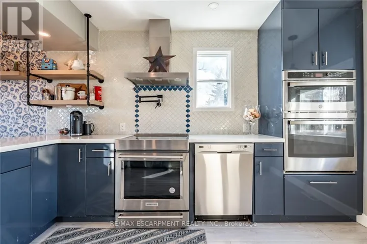 735 BEACH BOULEVARD, Hamilton (Hamilton Beach), Ontario L8H6Y5