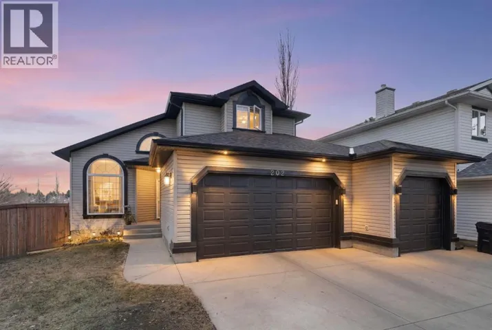 202 Schooner Close NW, Calgary, Alberta T3L1Y8