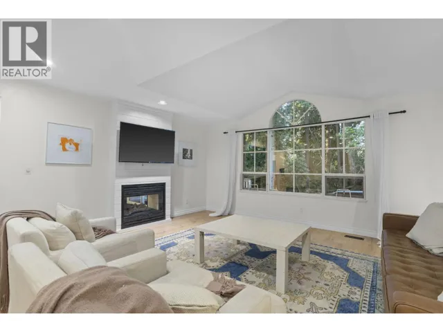 31 DEERWOOD PLACE, Port Moody, British Columbia V3H4X7