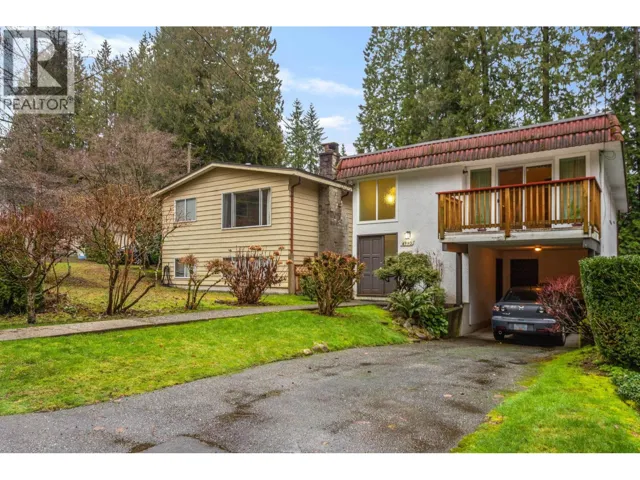 4390 HOSKINS ROAD, North Vancouver, British Columbia V7K2P8