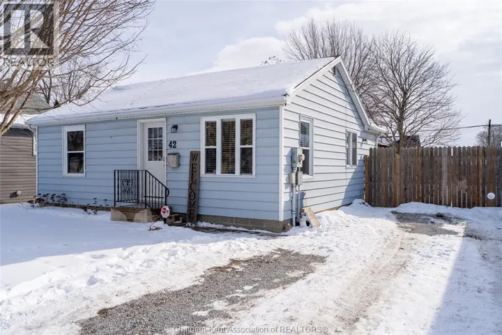 42 REAUME AVENUE, Wallaceburg, Ontario N8A1B6