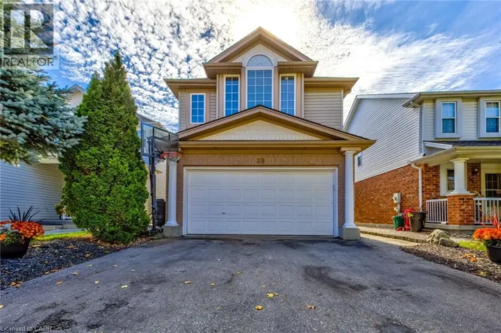 39 KARALEE Crescent, Cambridge, Ontario N3C4H3
