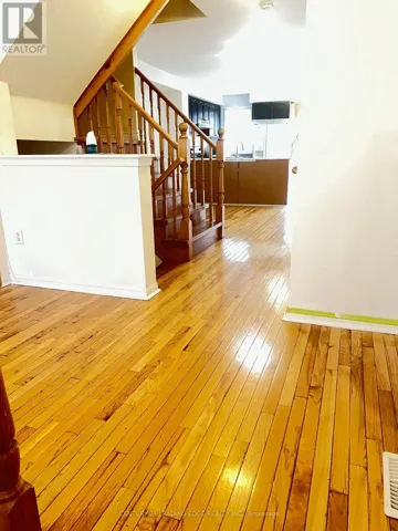 17 COYOTE CRESCENT, Toronto (Rouge), Ontario M1B6G9