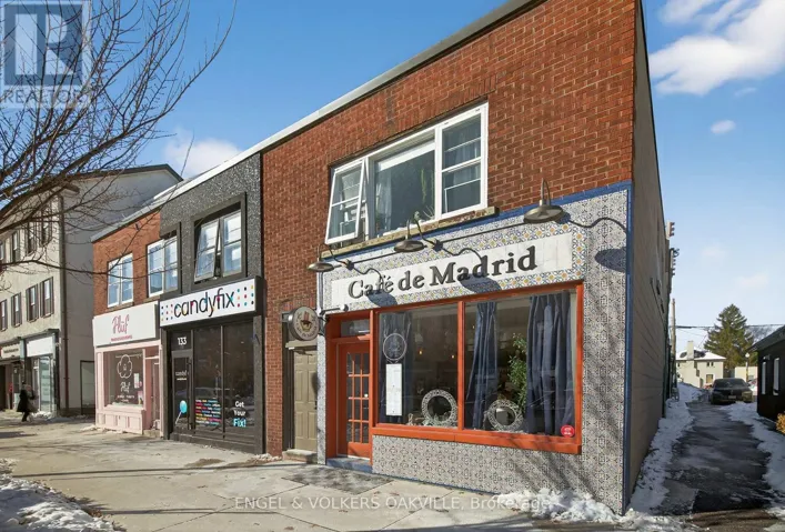 4 - 131 LAKESHORE ROAD E, Oakville (OO Old Oakville), Ontario L6J1H3