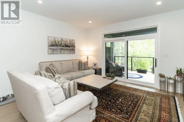 9 JACK STREET, Huntsville (Chaffey), Ontario P1H0G4