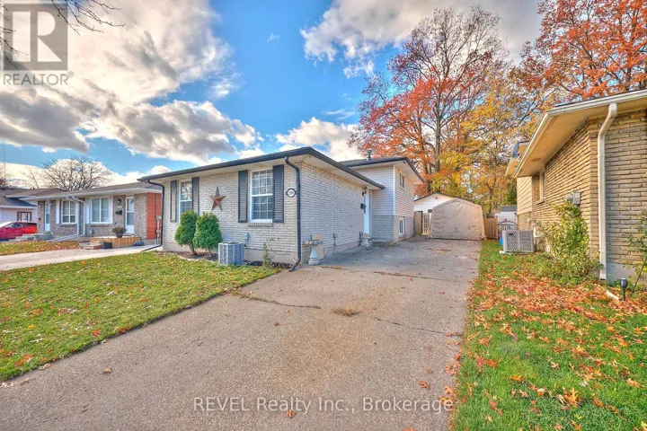 2989 LOYALIST AVENUE, Niagara Falls (Church's Lane), Ontario L2J3K8
