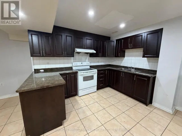 2 ATTVIEW CRESCENT, Brampton (Bram East), Ontario L6P2R6