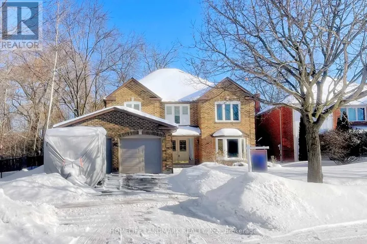 16 WILLIS DRIVE, Aurora (Aurora Highlands), Ontario L4G5N8