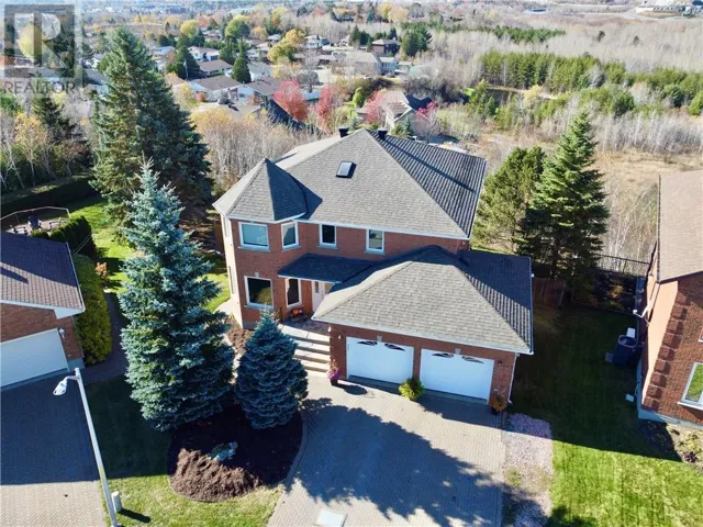 139 Forestdale Drive, Greater Sudbury, Ontario P3A5X3