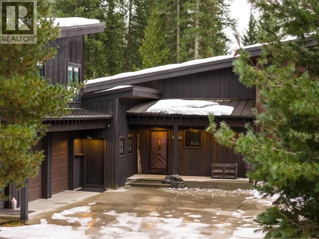 2083 Mountain Gate Road, Revelstoke, British Columbia V0E2S0