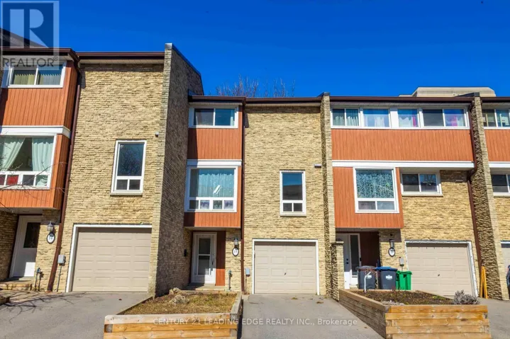 15 - 915 INVERHOUSE DRIVE, Mississauga (Clarkson), Ontario L5J4B2