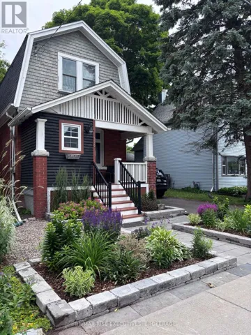 570 FRONTENAC STREET, Kingston (East of Sir John A. Blvd), Ontario K7K4M2