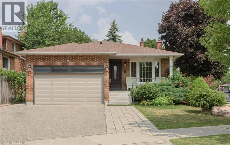 3 POTTERY Crescent, Brampton, Ontario L6S3S2