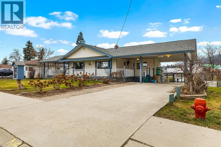 1220 CEDAR Street, Creston, British Columbia V0B1G3