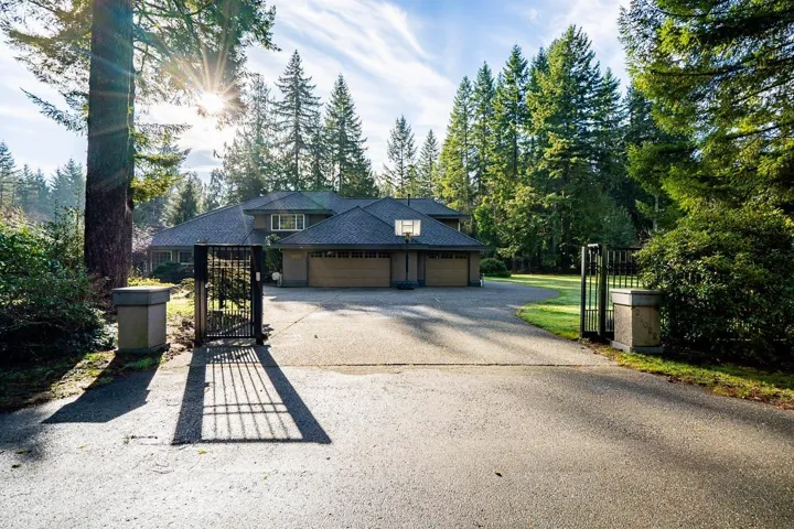 21022 42 AVENUE, Langley, British Columbia V3A5A3