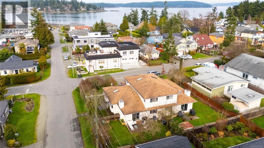 10193 Fifth St, Sidney, British Columbia V8L5E4