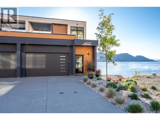6007 Princess Street, Peachland, British Columbia V0H1X7