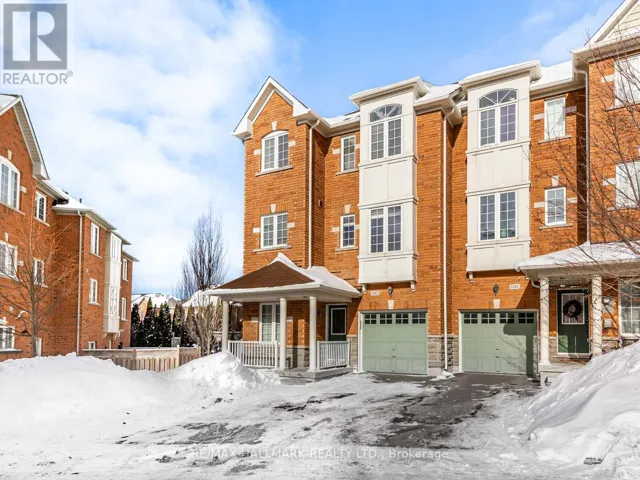 102 - 15 OLD COLONY ROAD, Richmond Hill (Oak Ridges Lake Wilcox), Ontario L4E4L5