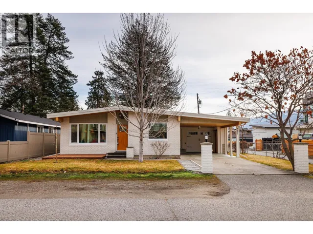 4391 11TH Street, Peachland, British Columbia V0X1X6