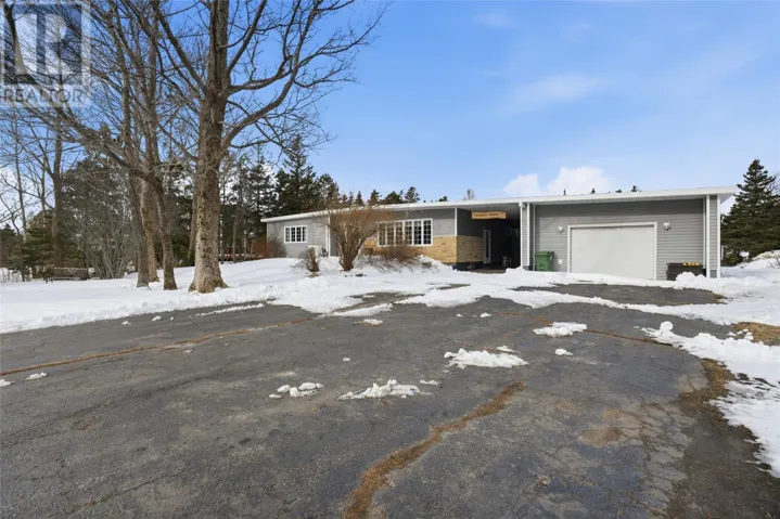 214-216 Creston Boulevard, Marystown, Newfoundland & Labrador A0E1K0