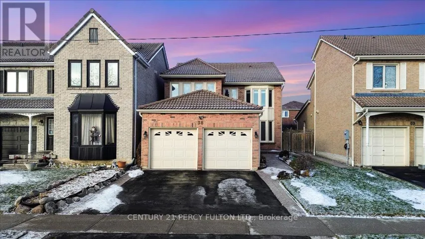38 CARLISLE CRESCENT, Toronto (Rouge), Ontario M1B4X5