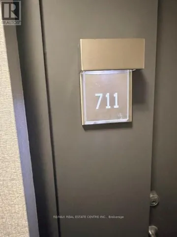 711 - 223 WEBB DRIVE, Mississauga (City Centre), Ontario L5B3W4