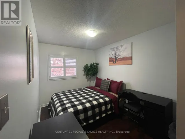 ROOM - 54 CARRIE CRESCENT, Brampton (Fletcher's West), Ontario L6Y4Z1