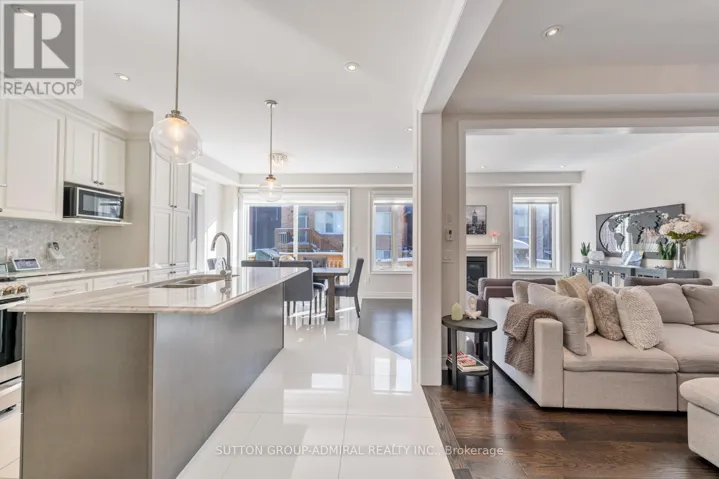 124 MONDIAL CRESCENT, East Gwillimbury (Queensville), Ontario L9N0S2
