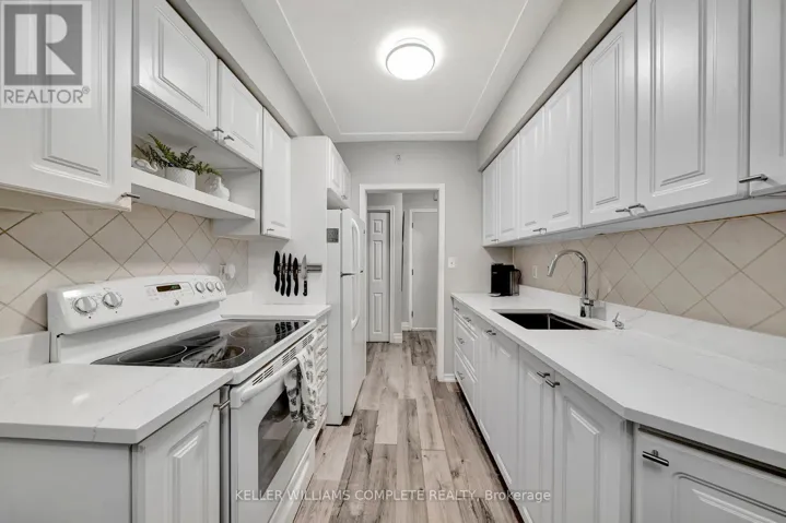 307 - 11 WOODMAN DRIVE S, Hamilton (Corman), Ontario L8K4E3